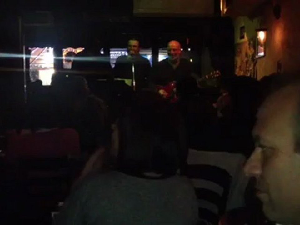 Birlikte gittiğimiz bar...