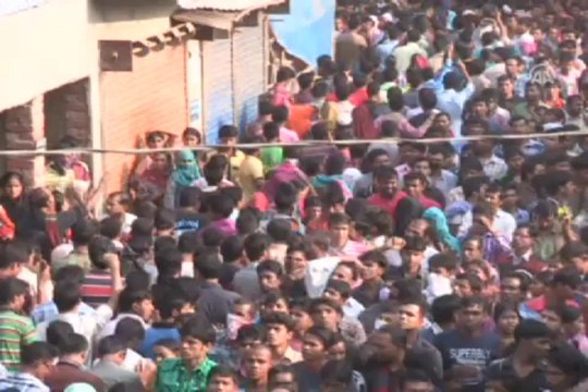 Bangladeş'te yangın faciası:120 ölü