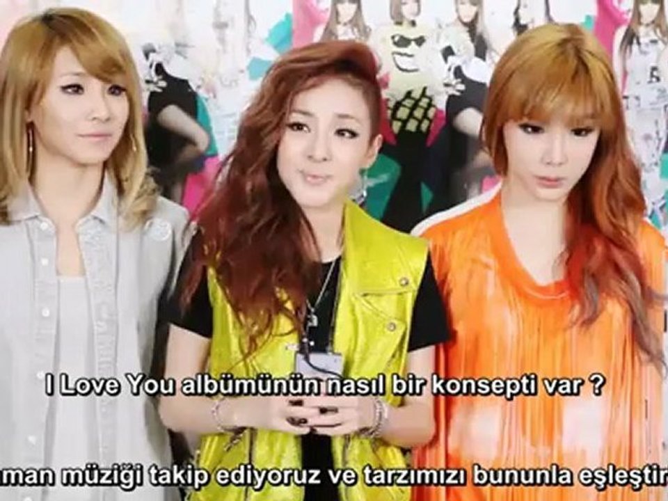 [Türkçe Altyazılı] 2NE1  Me2Day Sohbeti