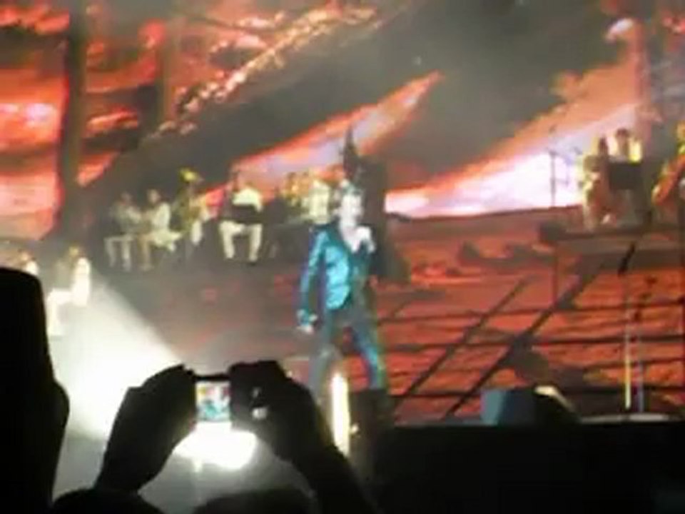 Extrait de -Poème sur la 7ième- au SDF le 15 Juin 2012