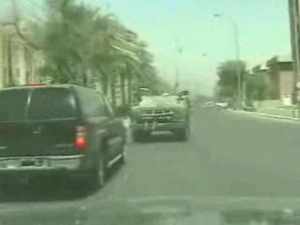Convoy Ambus - War In Irak
