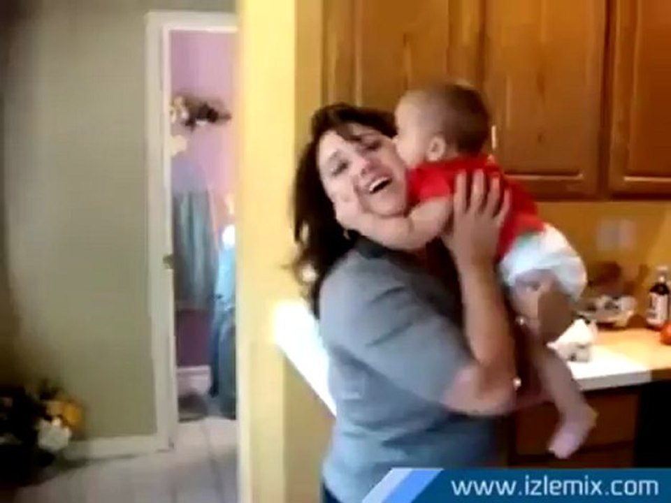 Bebeğin Annesine Kızması Sonucunda Ortaya Çıkan En Komik Görüntüler