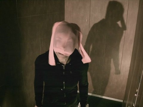 l'ascenseur … les escaliers étaient en panne - Sandra