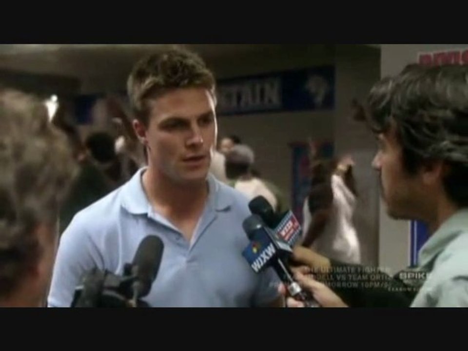 2010 Stephen Amell @ Blue Mountain State