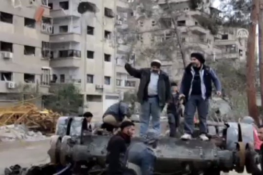 AA, harabeye dönen Duma'da