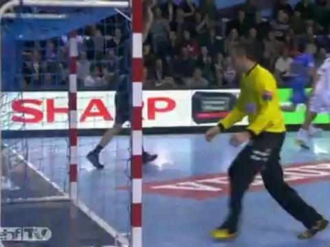 Kung fu et roucoulette inversée Guigou Metlicic Gajic - Montpellier vs Belgrade