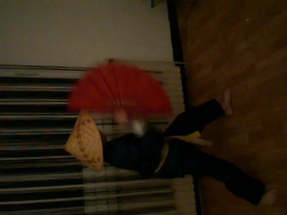 fils et son éventails