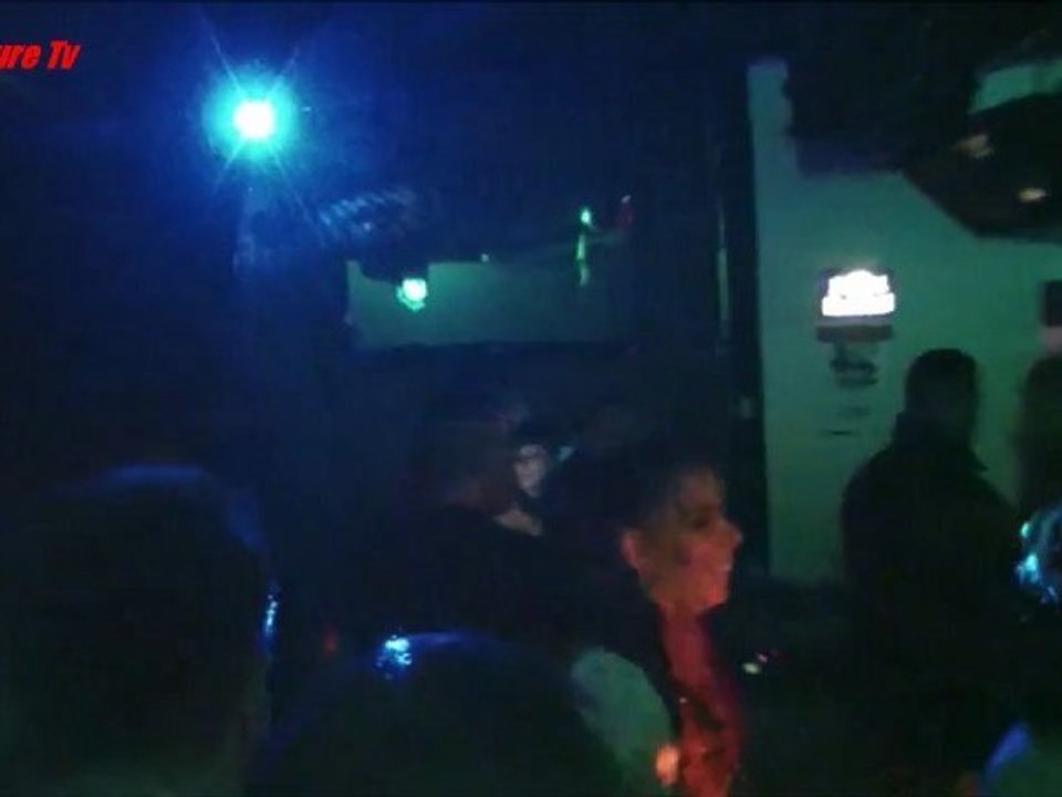 Lorena Llanes en Catedra Club - Fiesta Va de Retro. 2012