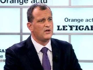 Aliot : «Les seconds couteaux de l'UMP sont à la manœuvre»