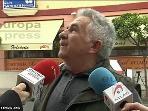 Fallece un anciano al caer desde su balcón