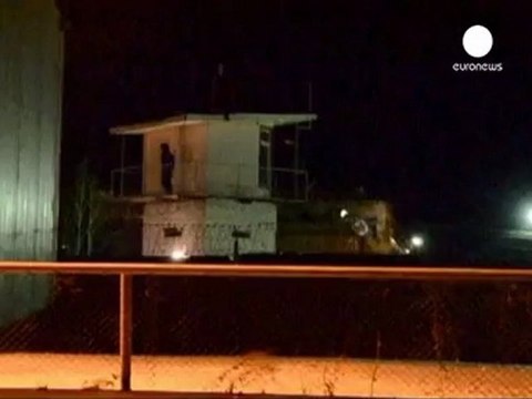 La polizia russa usa la forza per disperdere la protesta...