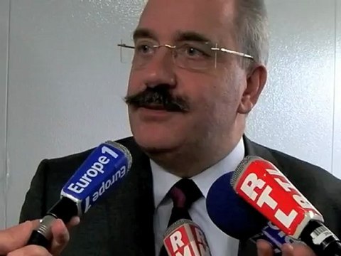 Christian Poiret annonce l'implantation d'Amazon dans le Douaisis