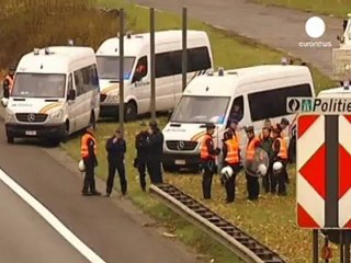 Latte: allevatori invadono Bruxelles "stop alle quote"