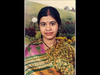 Aaro Kato Din Bengali Song- Mousumi Chatterjee.