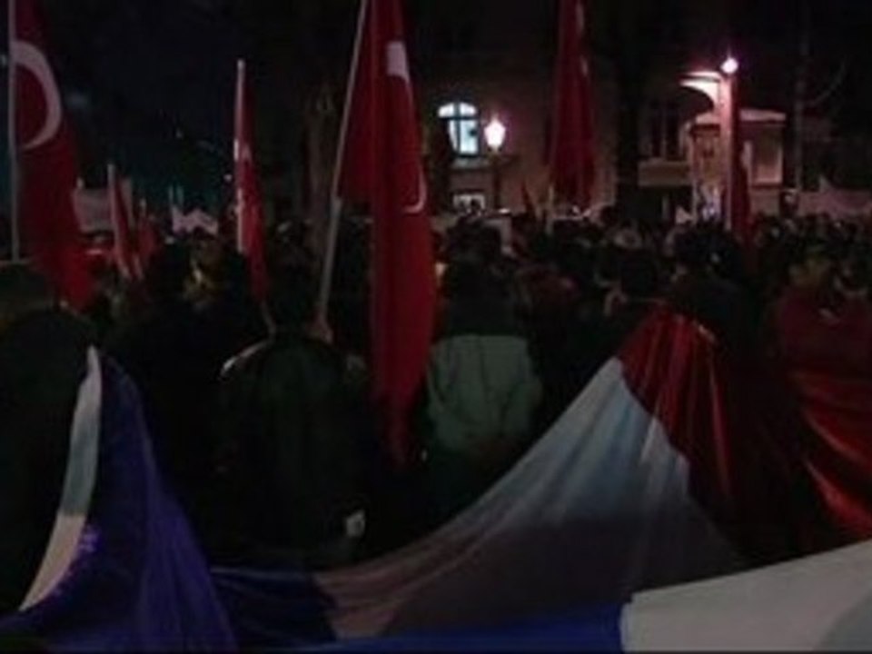 Manifestation d'opposants à la loi