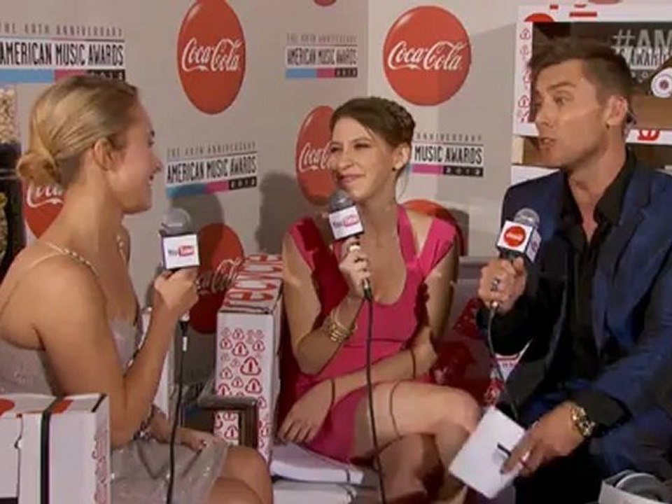 Hayden Panettiere Red Carpet Interview AMA 2012