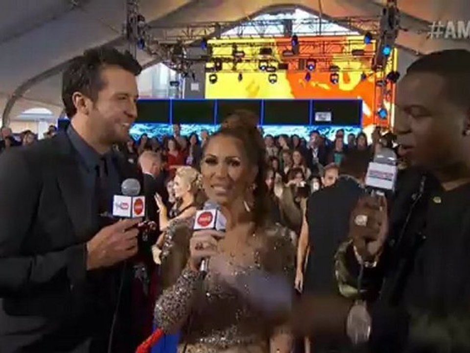 Luke Bryan Red Carpet Interview AMA 2012