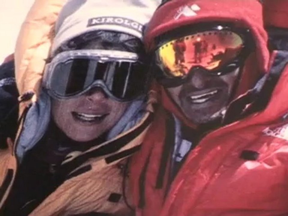 EFESTILO Edurne Pasabán: "La montaña enseña autocrítica y no destruye la femineidad"