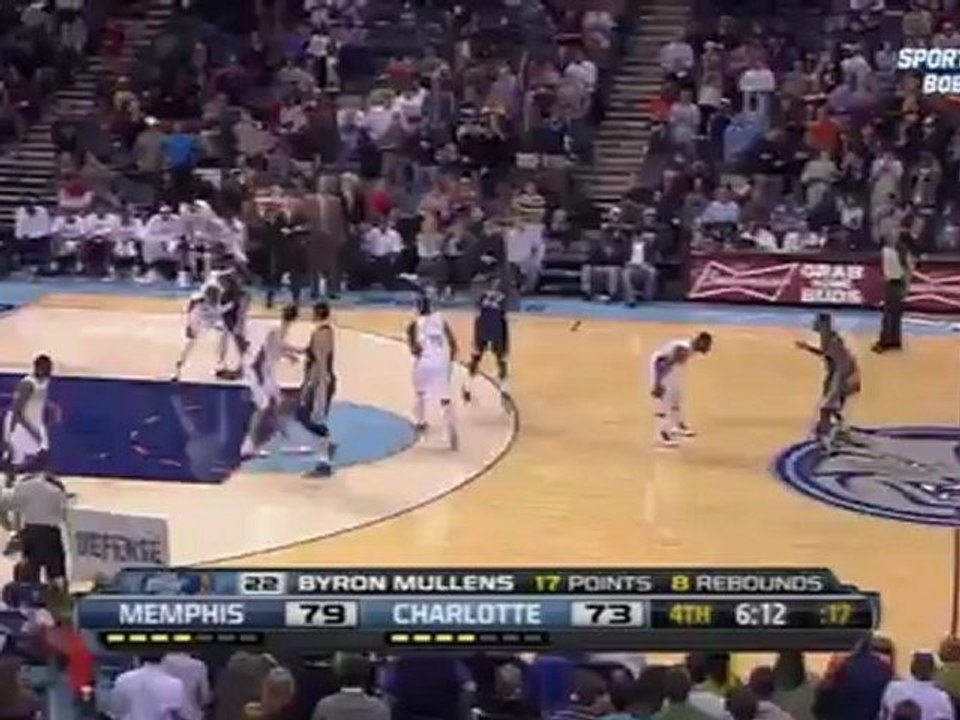 Gasol podaje do Randolpha