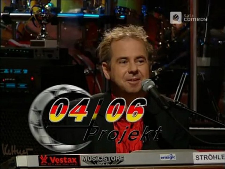 Die Harald Schmidt Show - 1114 - 2002-07-10 - Angelika Kallwass, Nathalie bei der Documenta