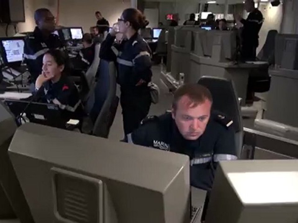 Prise en charge de la FREMM Aquitaine par la Marine nationale