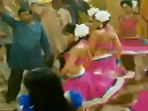 Fevicol Se Dabangg 2 Official Item Song Feat. Salman Khan, Kareena Kappor & Sonakshi Sinha Shreeji