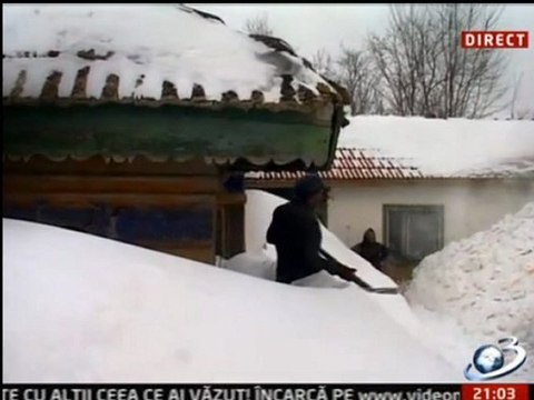 SINISTRUL ALB - reportaj la Sinteza zilei (Antena 3) despre satele acoperite de zapada - 13 feb.2012