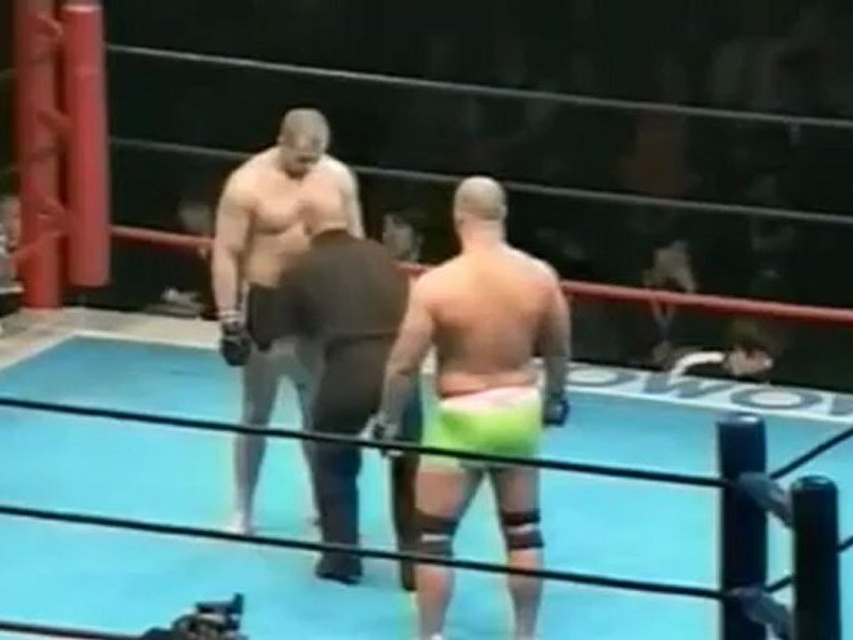 007 - Fedor Emelianenko Vs Kerry Schall - RINGS - 20-04-2001