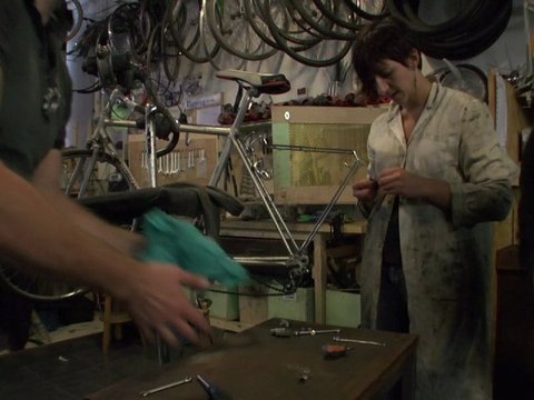 Faîtes la vélorution avec les Cyclofficines, des ateliers de réparation de vélos à vocation sociale