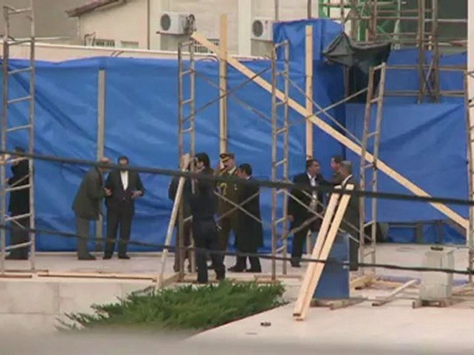 Ramallah residents react as Arafat's remains exhumed