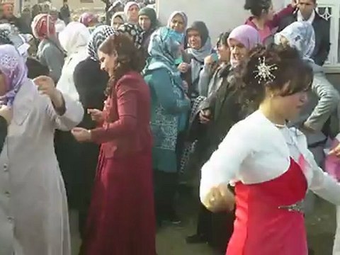 TUĞBA İLE SONER-OYUN HAVALARI