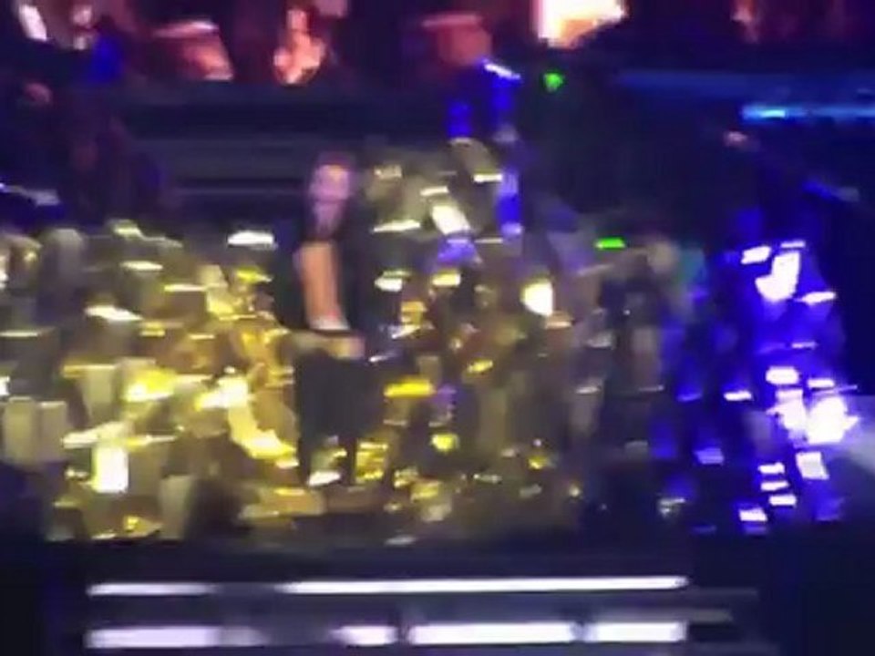 Justin Bieber trifft Premierminister im Overall