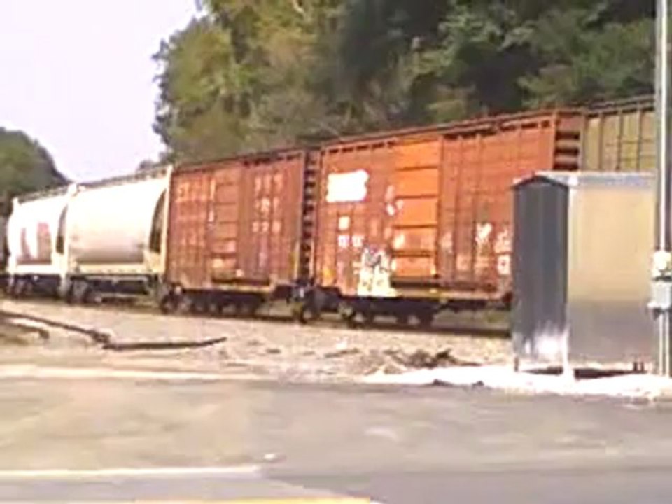 Norfolk Southern mixed freight westbound through Mableton Ga.