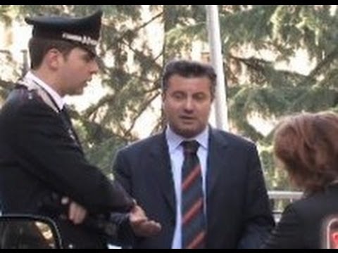 Video Salerno - Uccide la madre a coltellate (23.11.12)