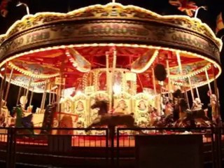 Powered by the NEX-5R camera from Sony  the world's first real-time gallery - YouTube