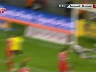 Quelle action collective du Borussia Dortmund !