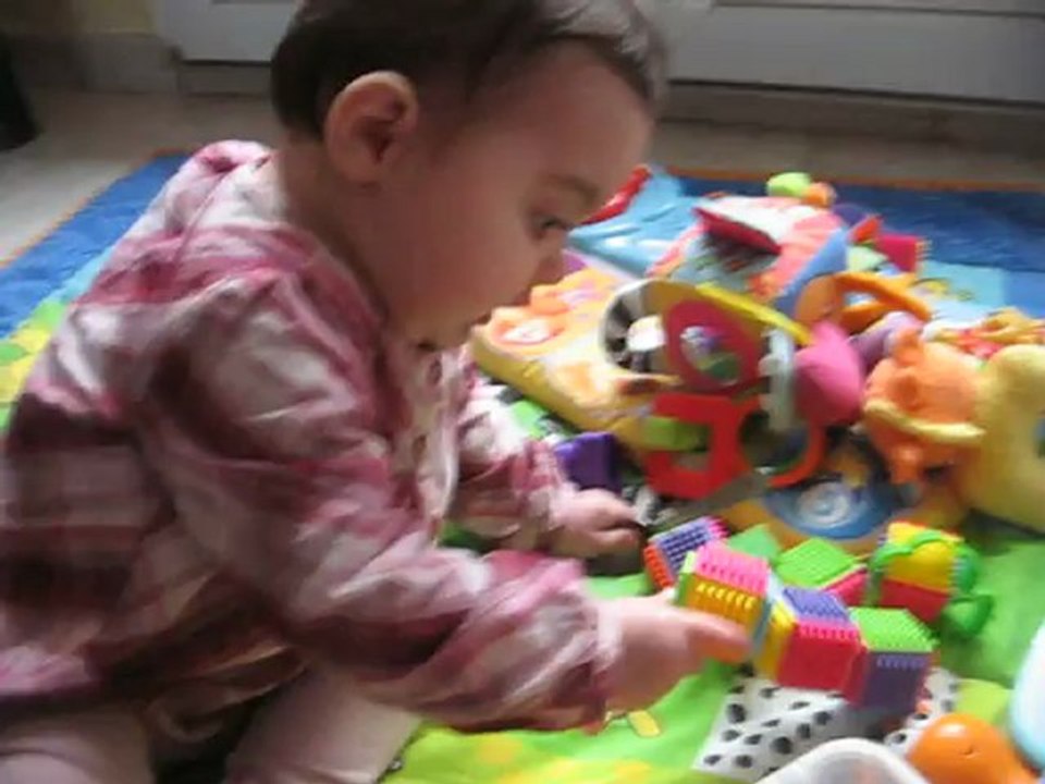 Léa et sa cuillère 28.11.12 2 003