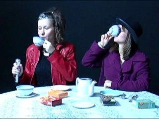 Vidéo exclusive : Tea Time