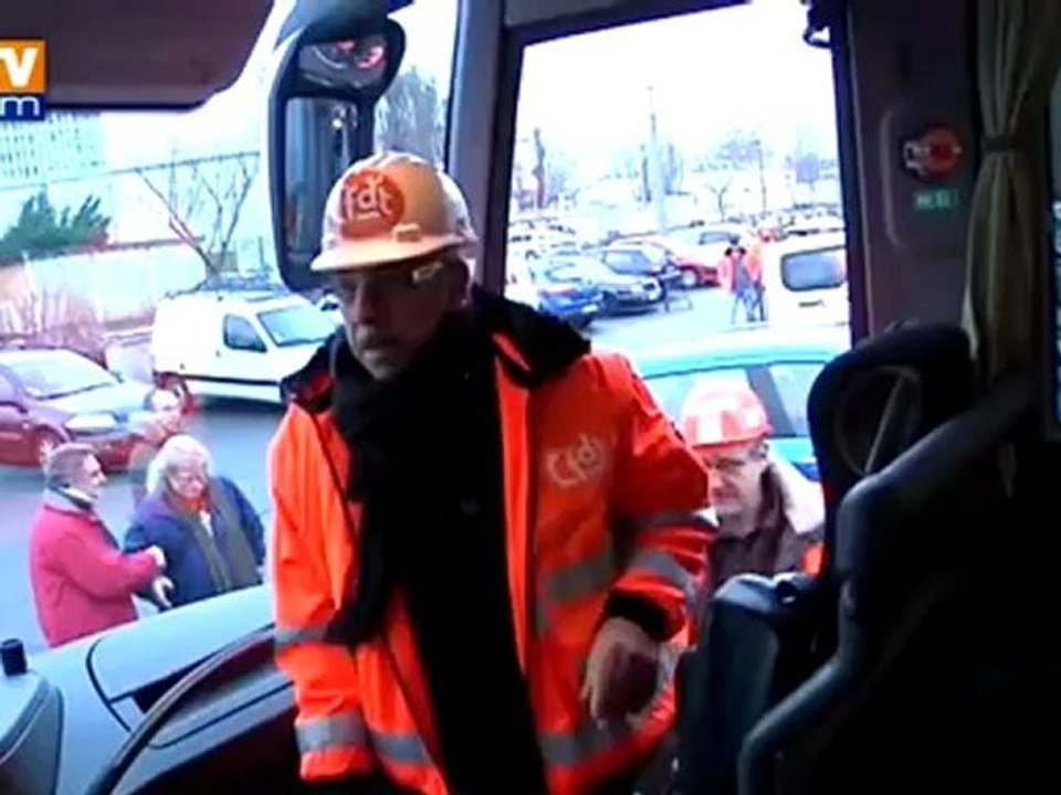 Arcelor : les salariés de Florange manifestent devant l’Assemblée