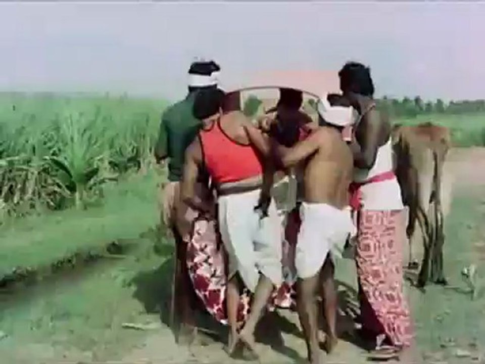 Sakalakala.Vallavan.1982.(freetamilmovies.in)_clip1