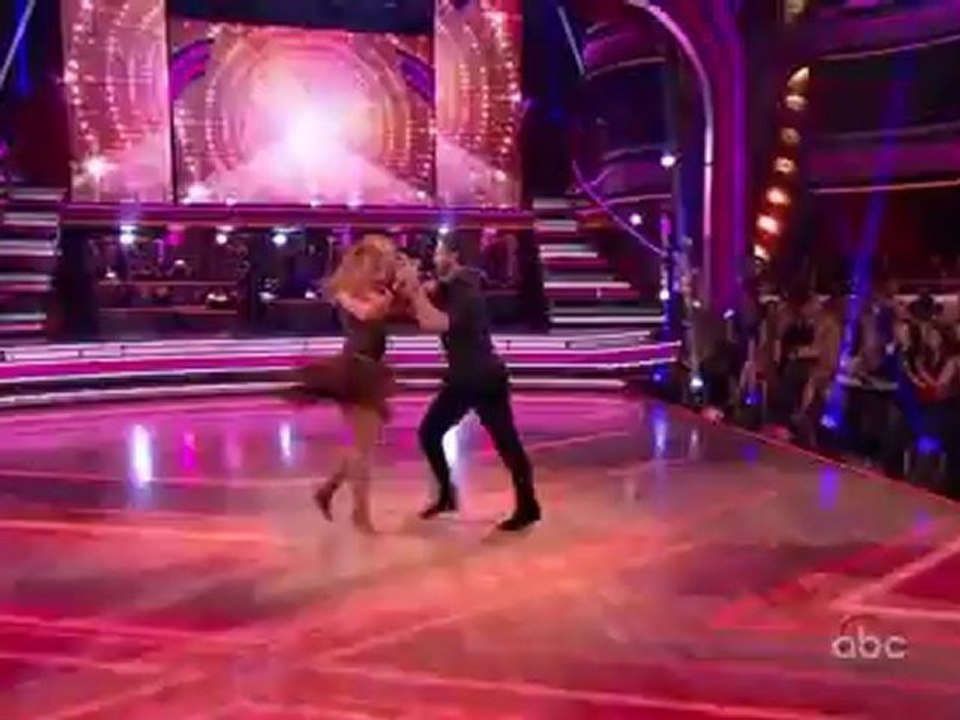 Kirstie Alley & Maksim Chmerkovskiy - Dancing With The Stars Finale