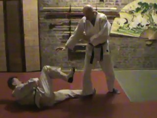 Sol contre debout : clef tendue soto talon