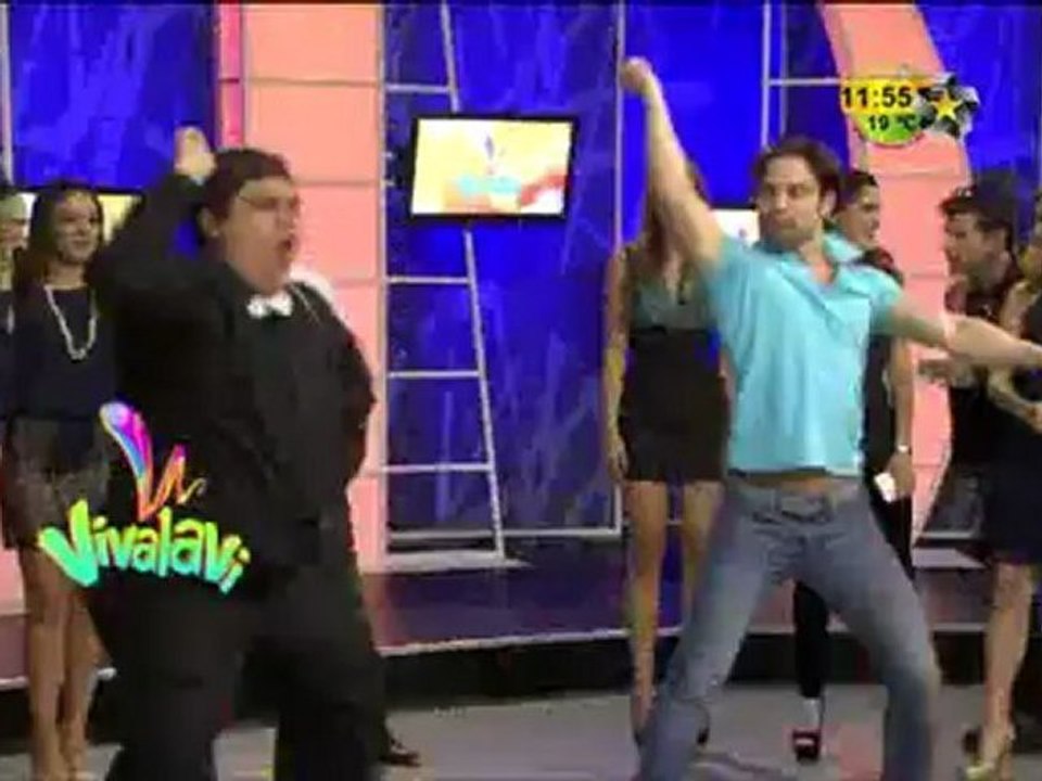 El bailarin de Gloria Trevi Baila en Vivalavi