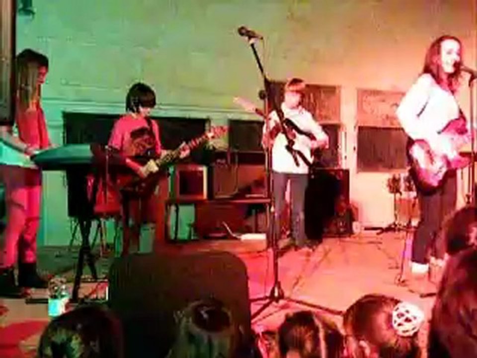 LOIC . spanish bombs (the CLASH)