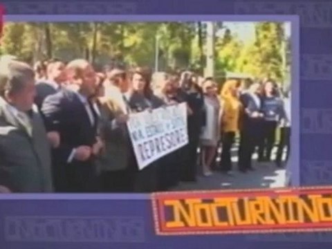 Nocturninos- Perredistas tiran vallas metálicas en San Lázaro- 27 de Nov 2012-parte 1