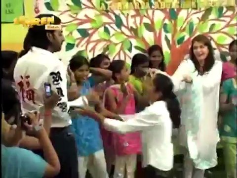 Aish Abhi Spreads AIDS Awareness