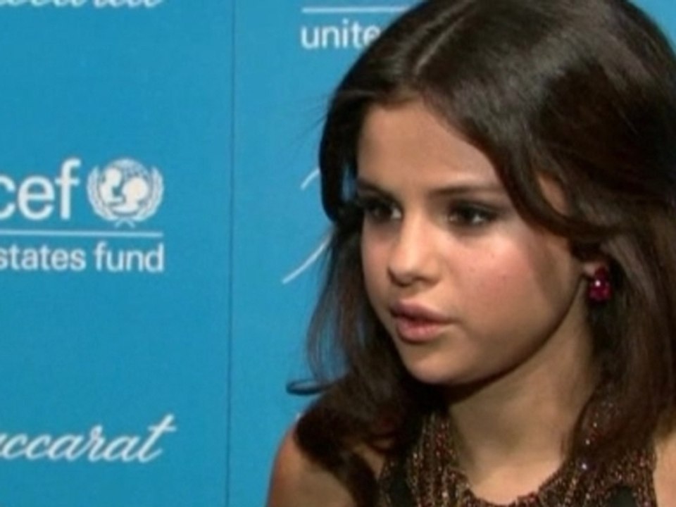 Selena Gomez and Katy Perry sparkle at UNICEF Snowflake Ball