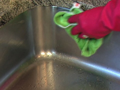 Comment nettoyer un évier en acier inoxydable