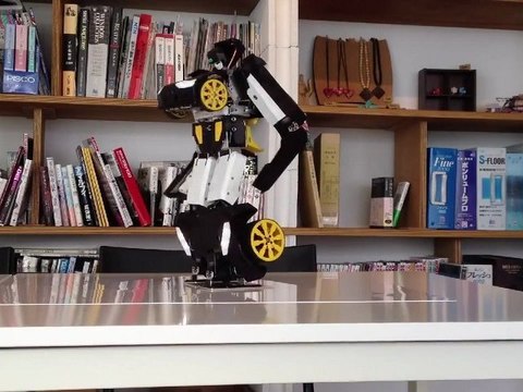 Robot Transformer en voiture radiocommandée