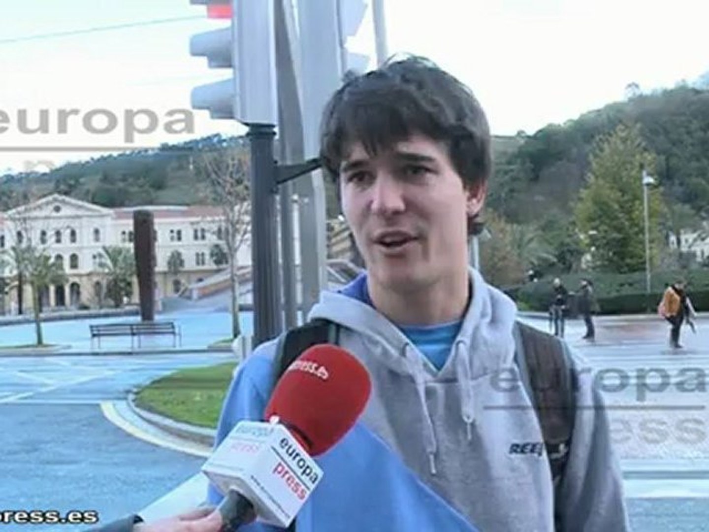 Alumnos: Llegaban fotos de chicas desnudas - Vídeo Dailymotion